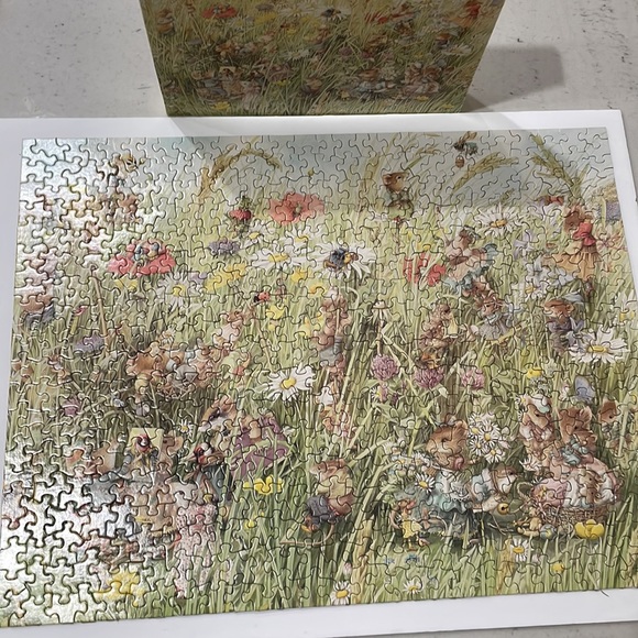 Flower field with springtime animals 500 piece puzzle, Springbok by Hallmark - Picture 2 of 9